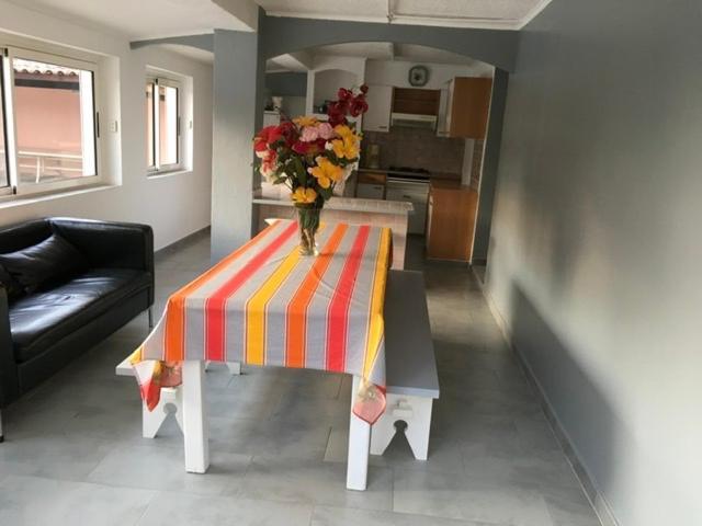 Appartement Rez De Chausse Bollène Eksteriør billede